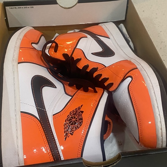 Air Jordan SE ‘Turf Orange’